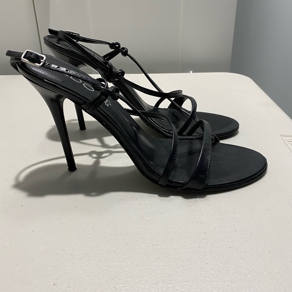 Black Aldo stilettos - Picture 1 of 4